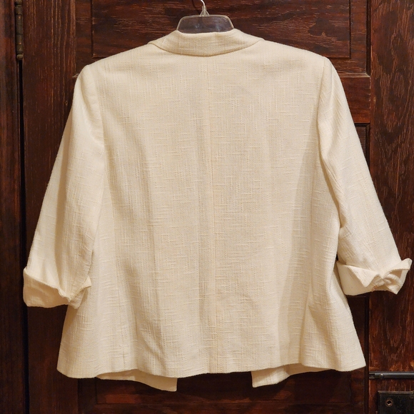 Vintage Jones New York Cream Blazer - Picture 3 of 6